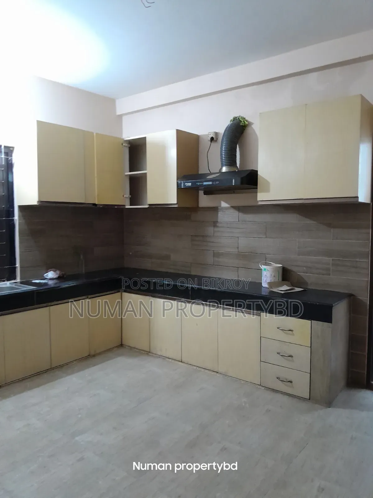 4bdrm Apartment in Numan Property Bd, Basundhara for Rent in Basundhara