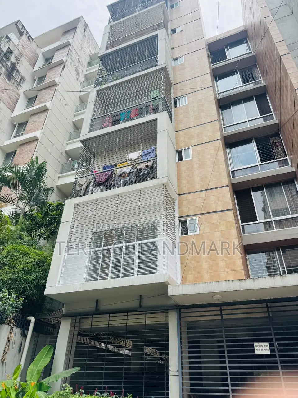 4bdrm Apartment in Basundhara for sale in Basundhara
