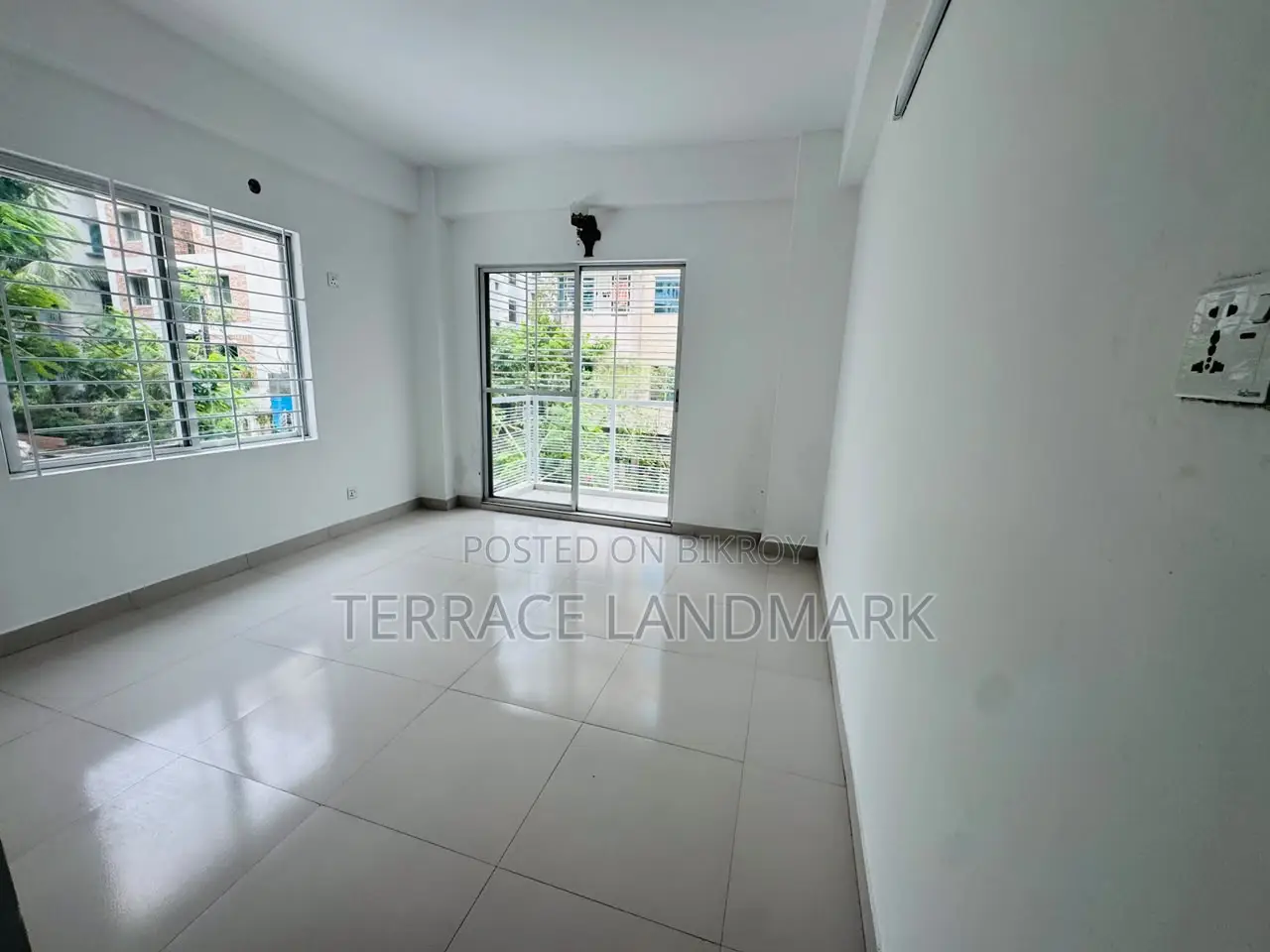 4bdrm Apartment in Basundhara for sale in Basundhara