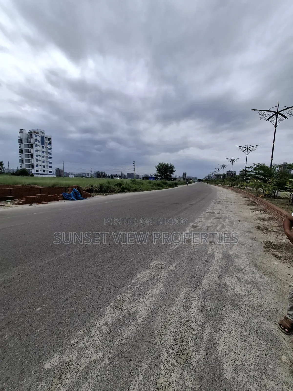 South Face || Block-L || 3 Katha Ready Plot in Basundhara