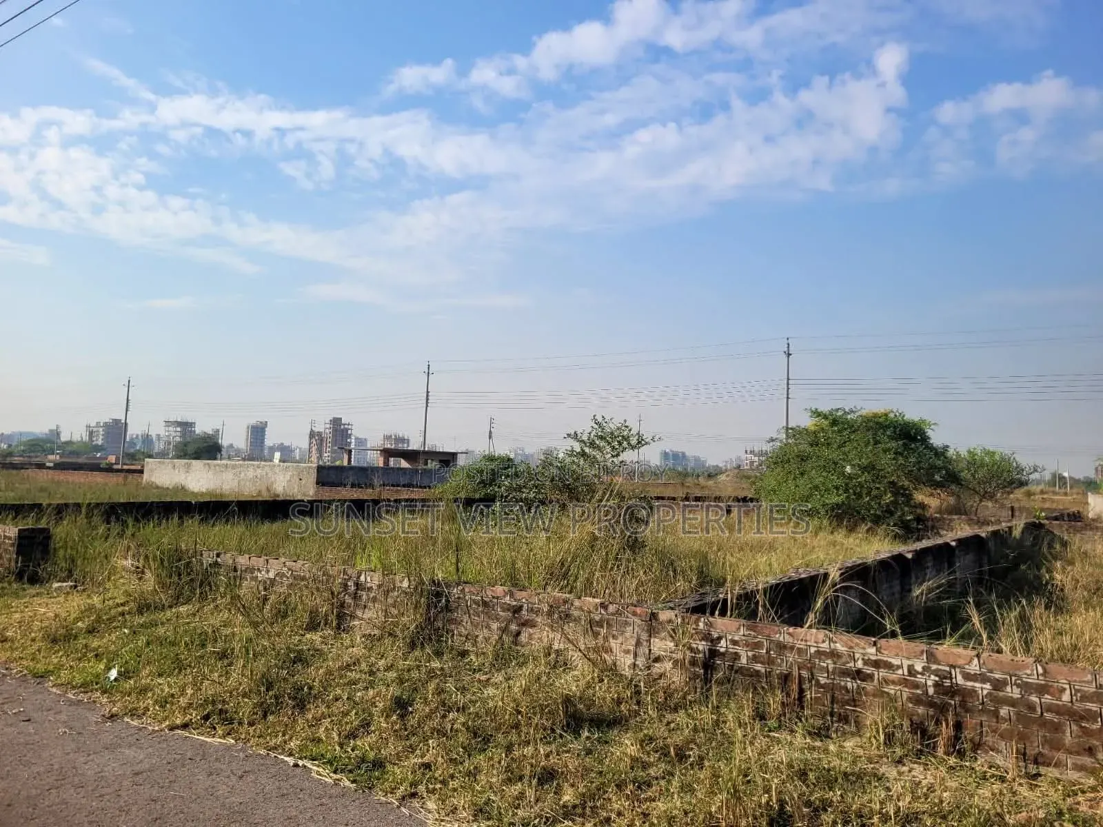 Block-P√North Face√5 Katha Plot√Urgent Sale√ in Basundhara