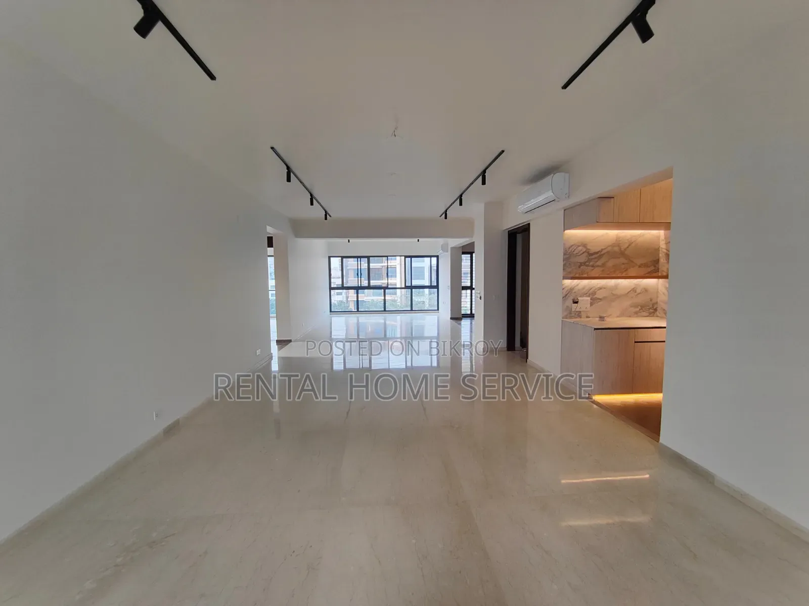 4 Bedroom Apartment in Semi Furnished for Rent in Gulshan