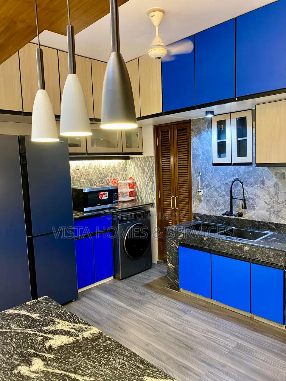 Furnished 3 Bedroom Apartment in Southeast Palace, Gulshan for Rent in Gulshan