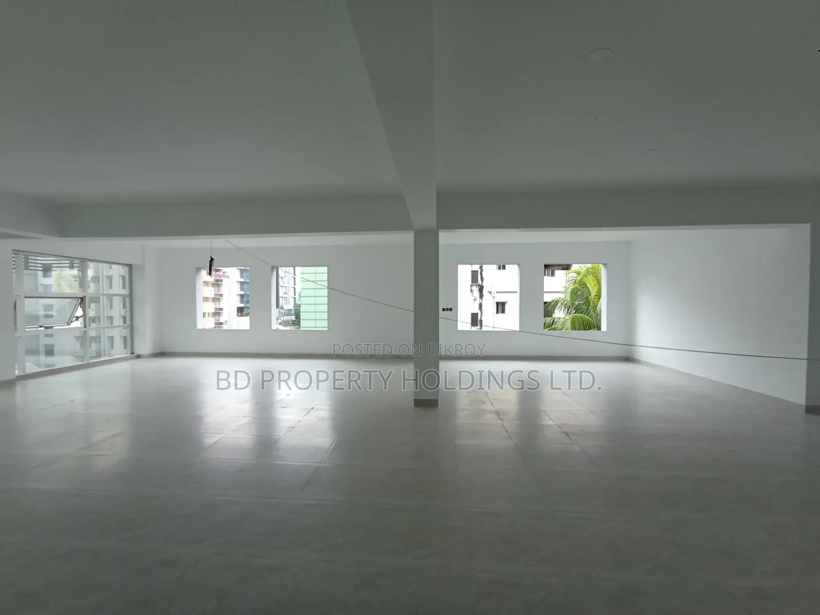 2400 SFT Luxurious Commercial Open Space for Rent in Uttara in Uttara