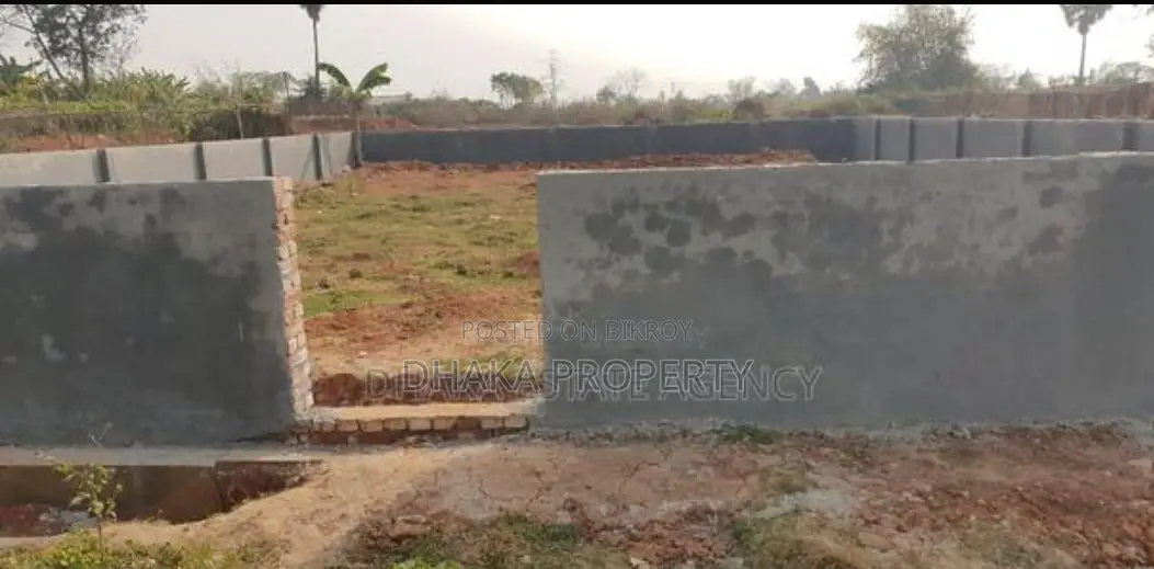 54ft Road 3 Katha Lake Side South at Sector-15 in Purbachal