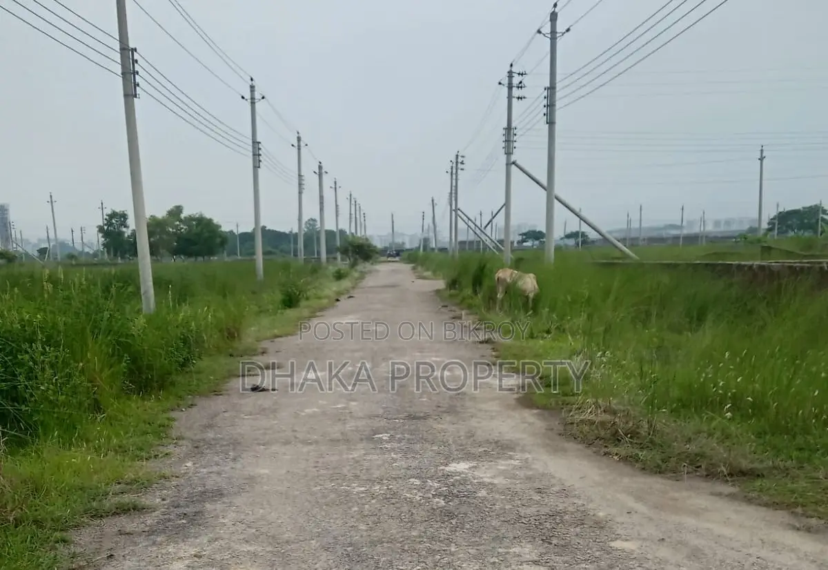 Nearby Park 3 Katha East at Sector-17/H in Uttara