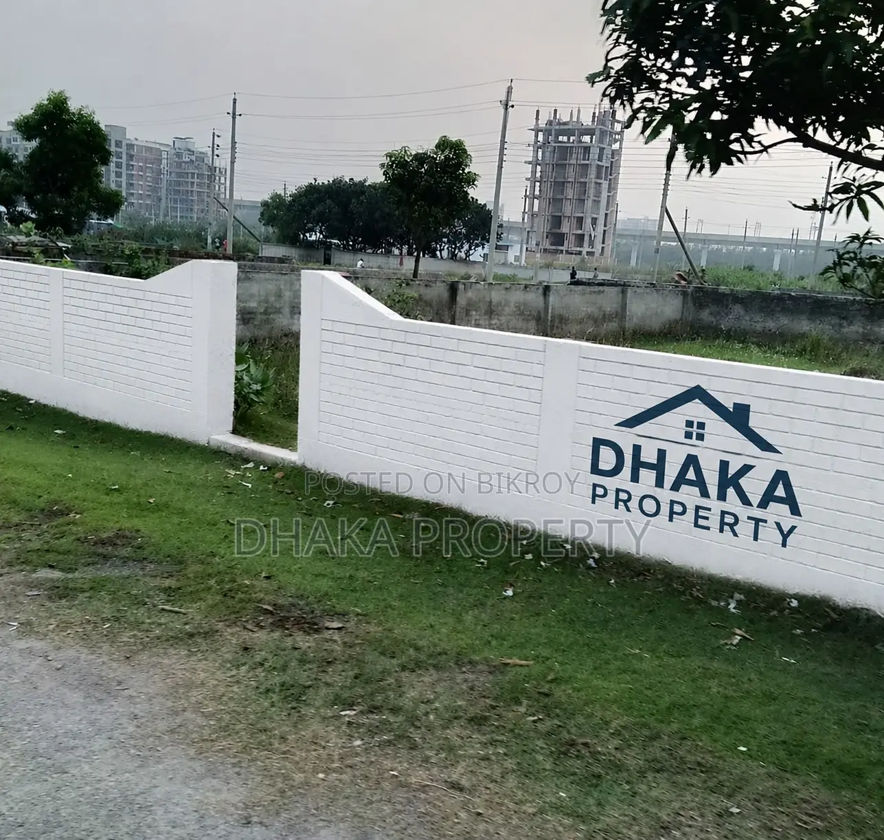 Metro Rail Station 3 Katha South at Sector 15/F in Uttara