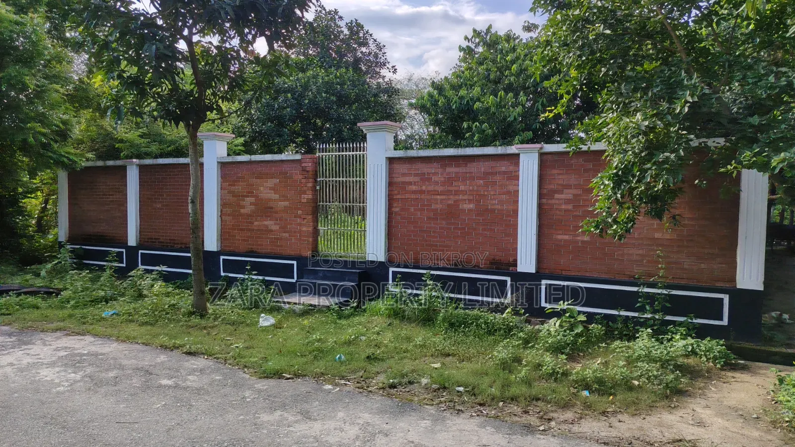 5 katha plot for sale near 300 ft in Sector 10. in Purbachal
