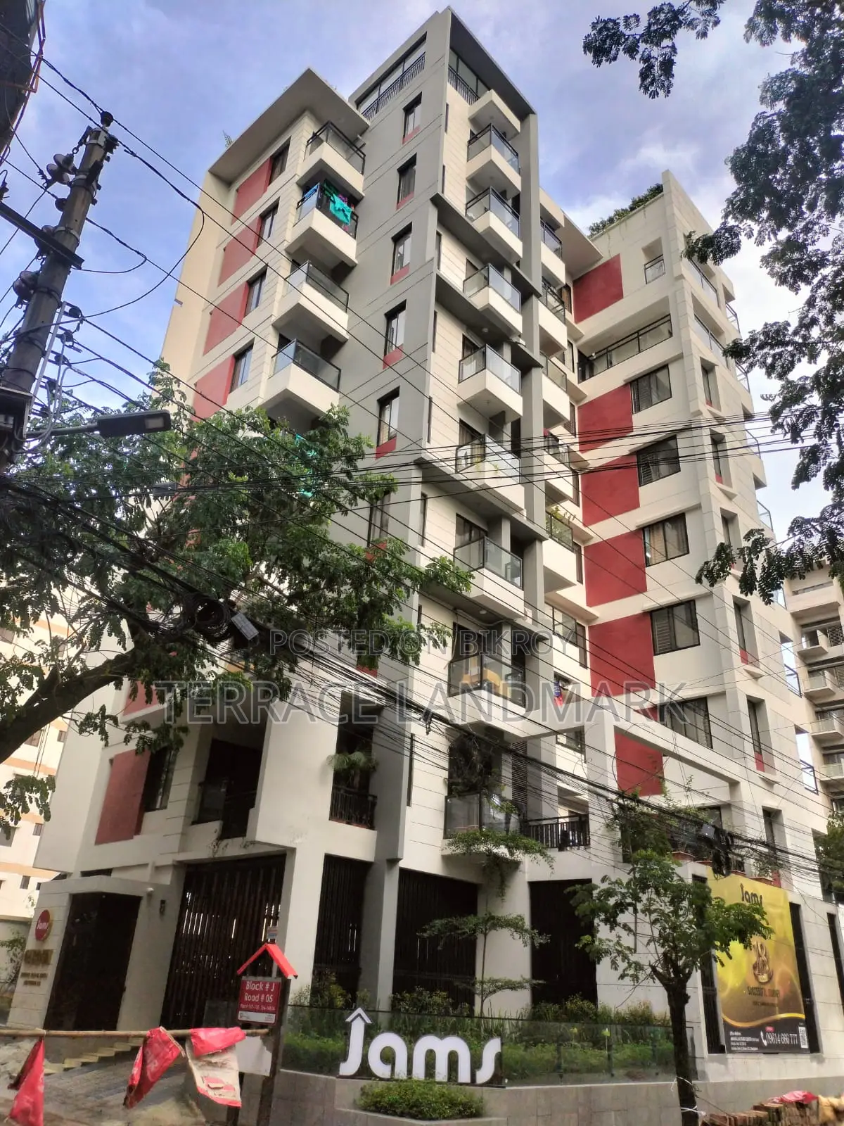 4 Bedroom Apartment in Basundhara for sale in Basundhara