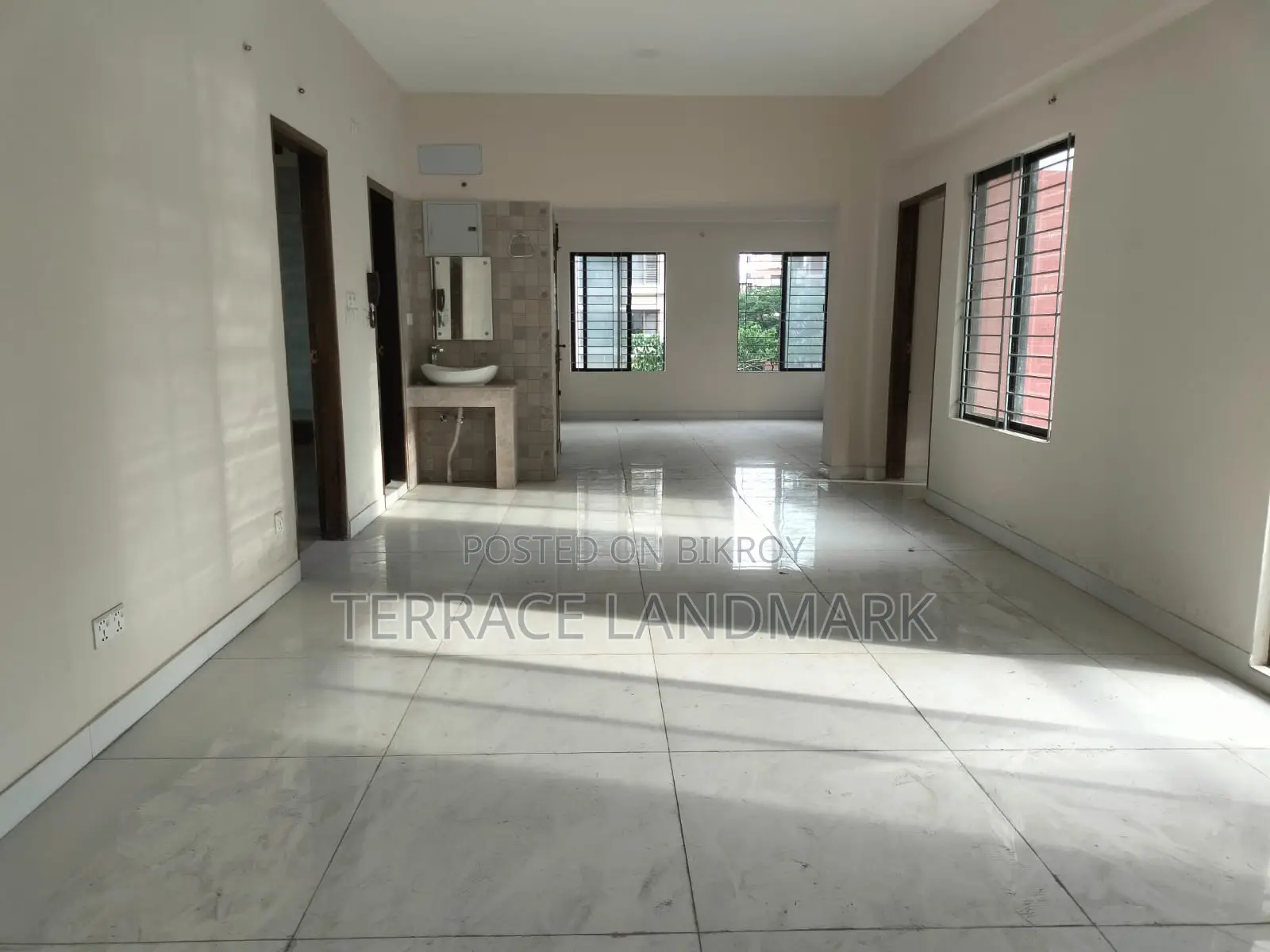 4 Bedroom Apartment in Basundhara for sale in Basundhara