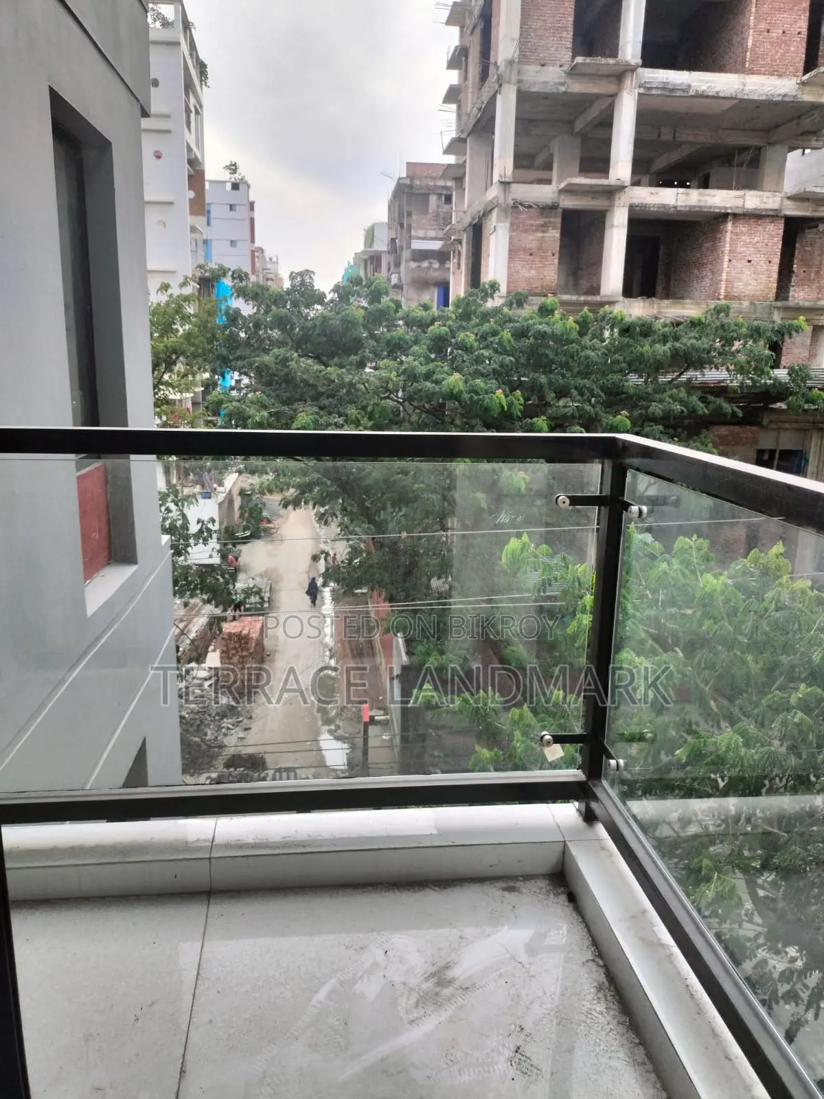 4 Bedroom Apartment in Basundhara for sale in Basundhara