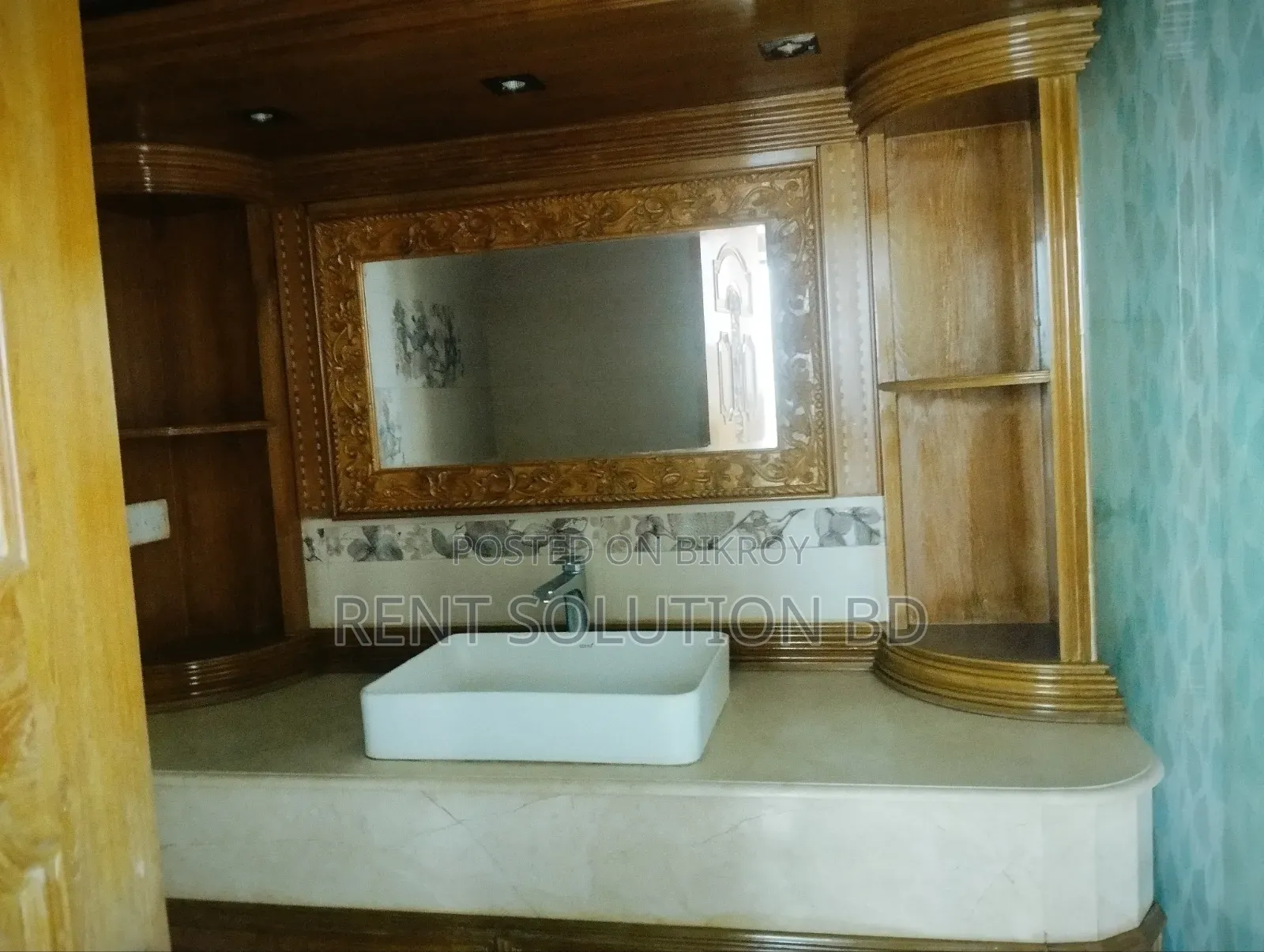 Gorgeous Semi Furnished Office / House Rent at Gulshan 2 in Gulshan