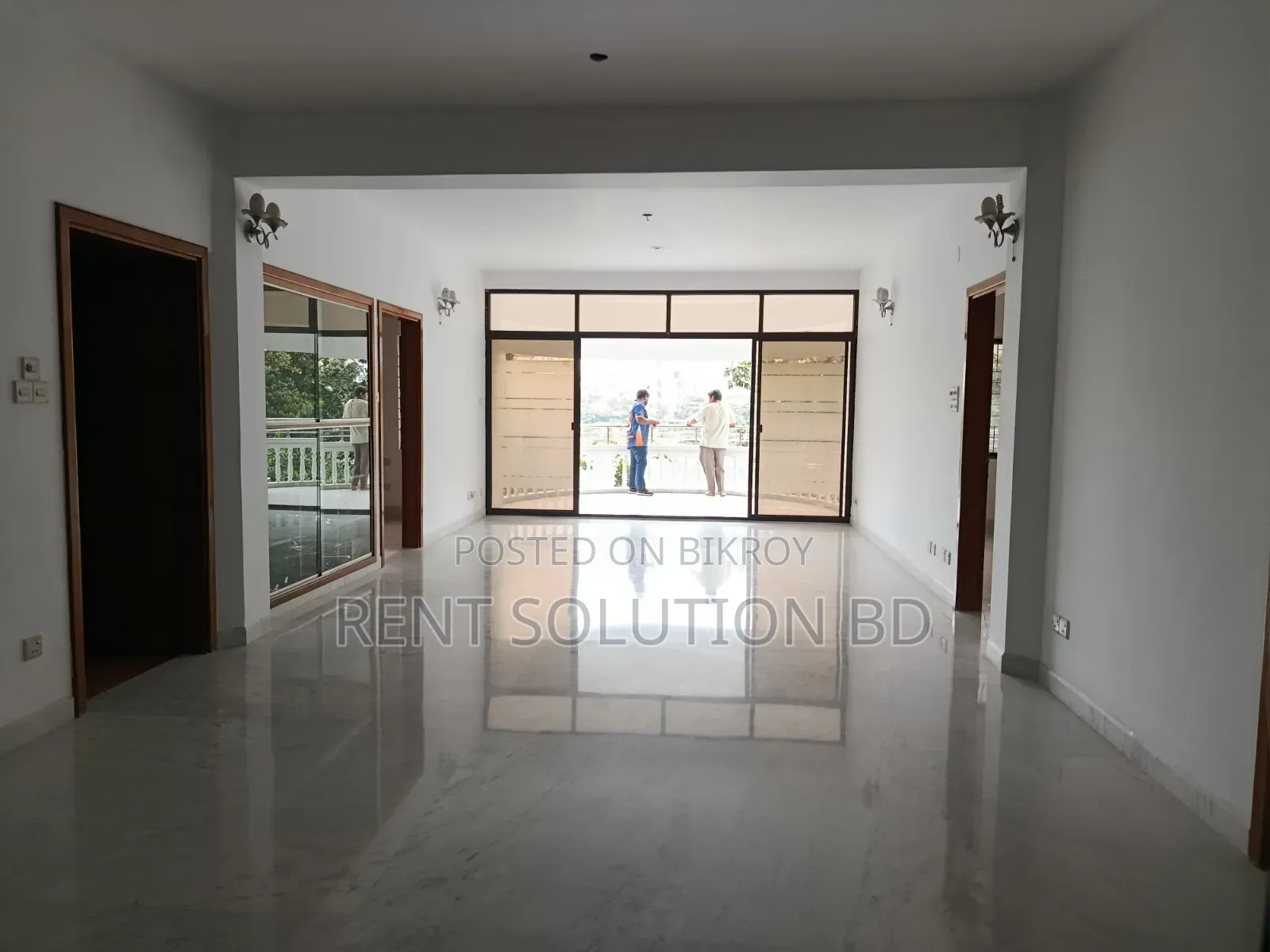 Lake View Luxurious Office Space Rent at Gulshan 1 in Gulshan