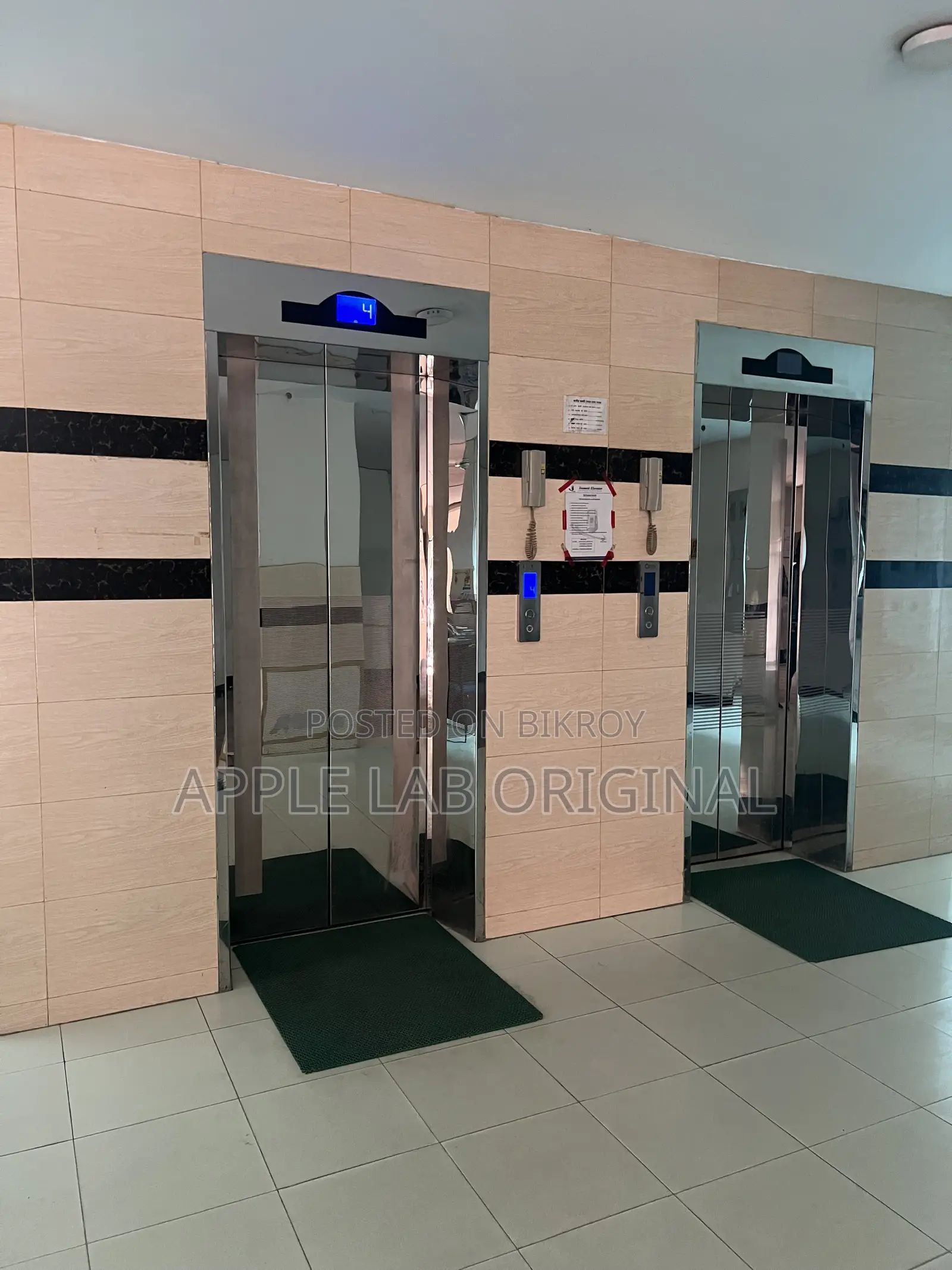3 Bedroom Apartment in Aftab Nagar for sale in Aftab Nagar