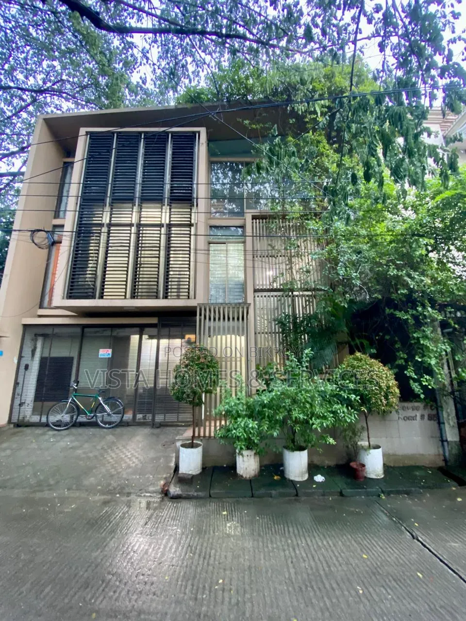 8-Bedroom House in Apshara, Khilkhet for Sale in Khilkhet