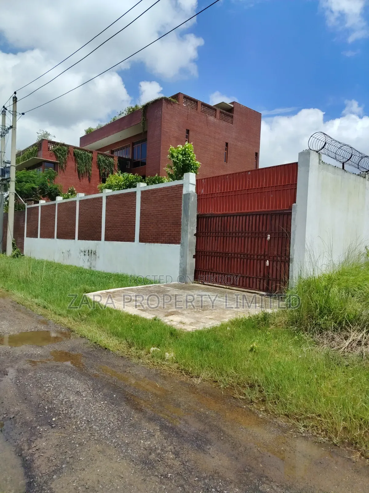 5 katha plot for sale on 54 feet road. in Purbachal