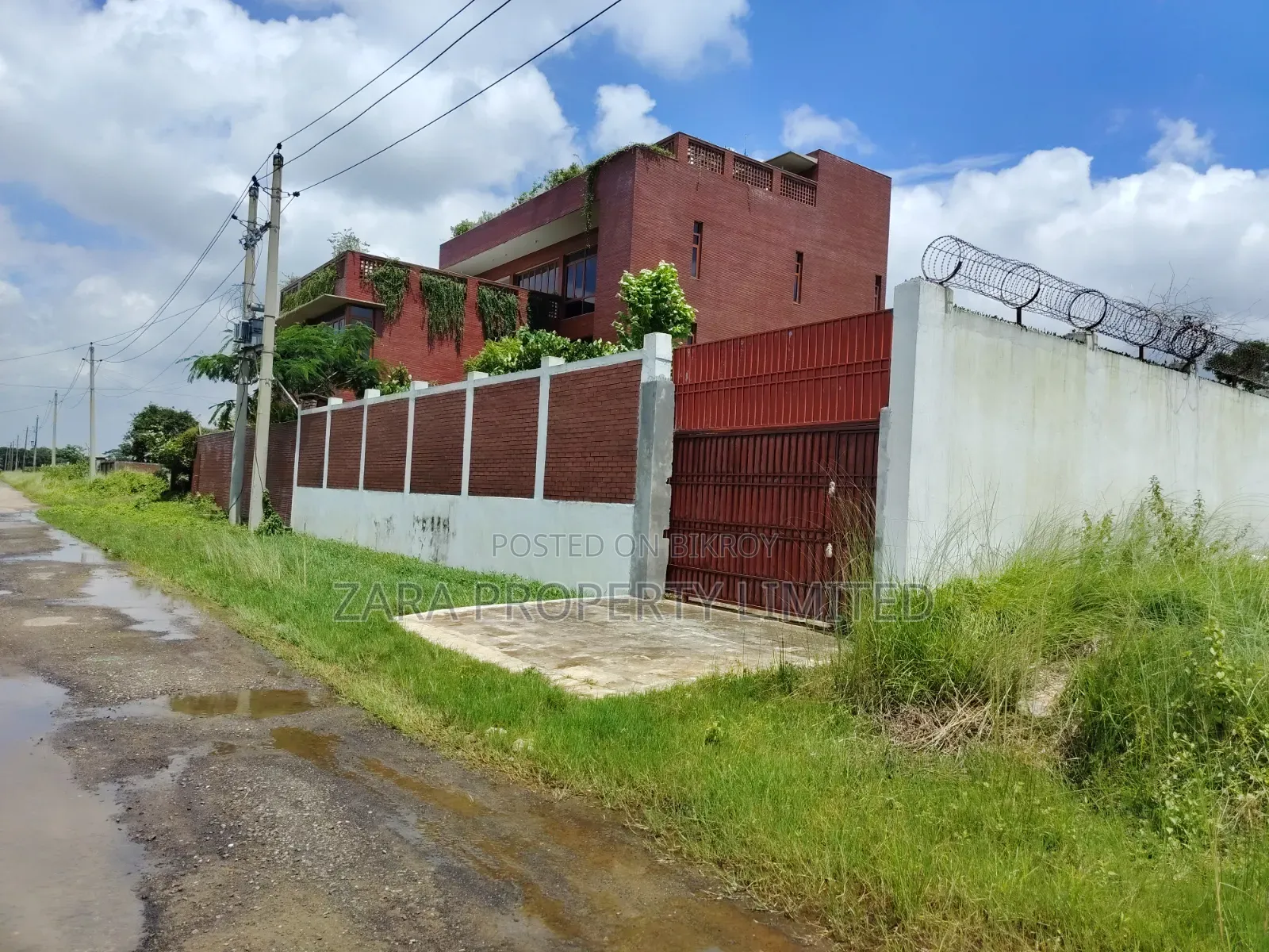 5 katha plot for sale on 54 feet road. in Purbachal