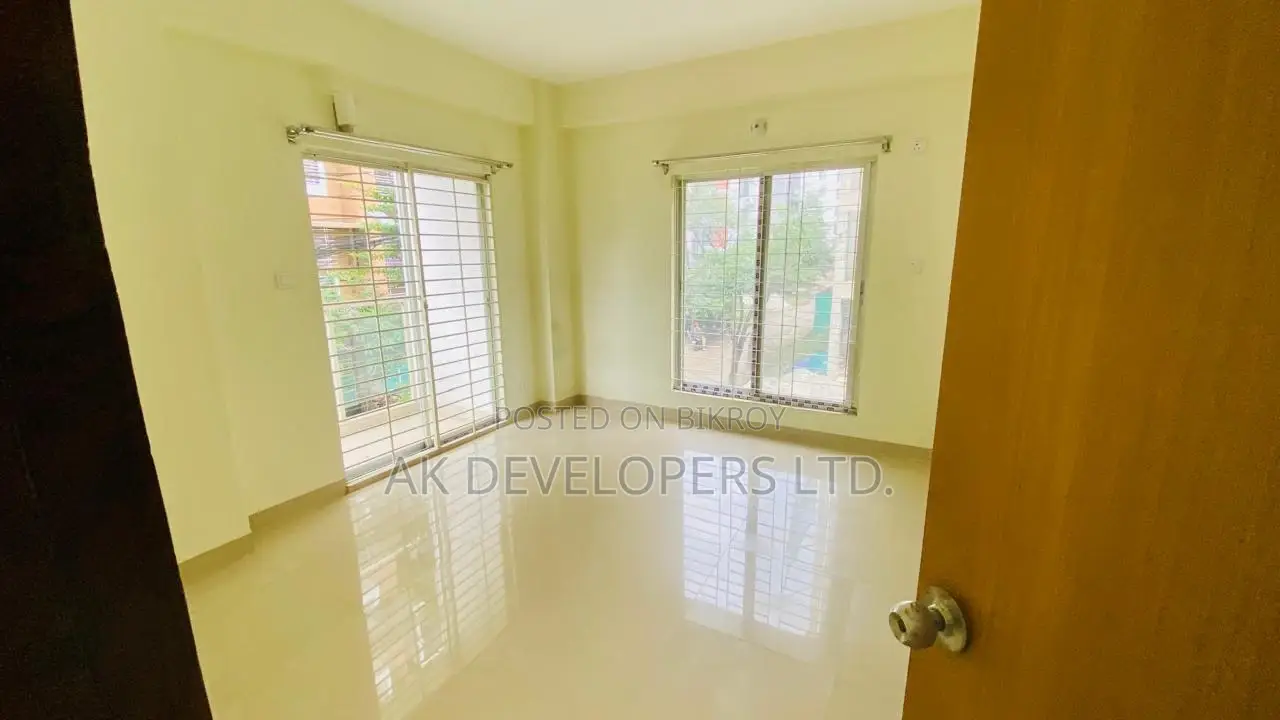 3 Bedroom Apartment in Shwapno Nibash, Basundhara for Sale in Basundhara