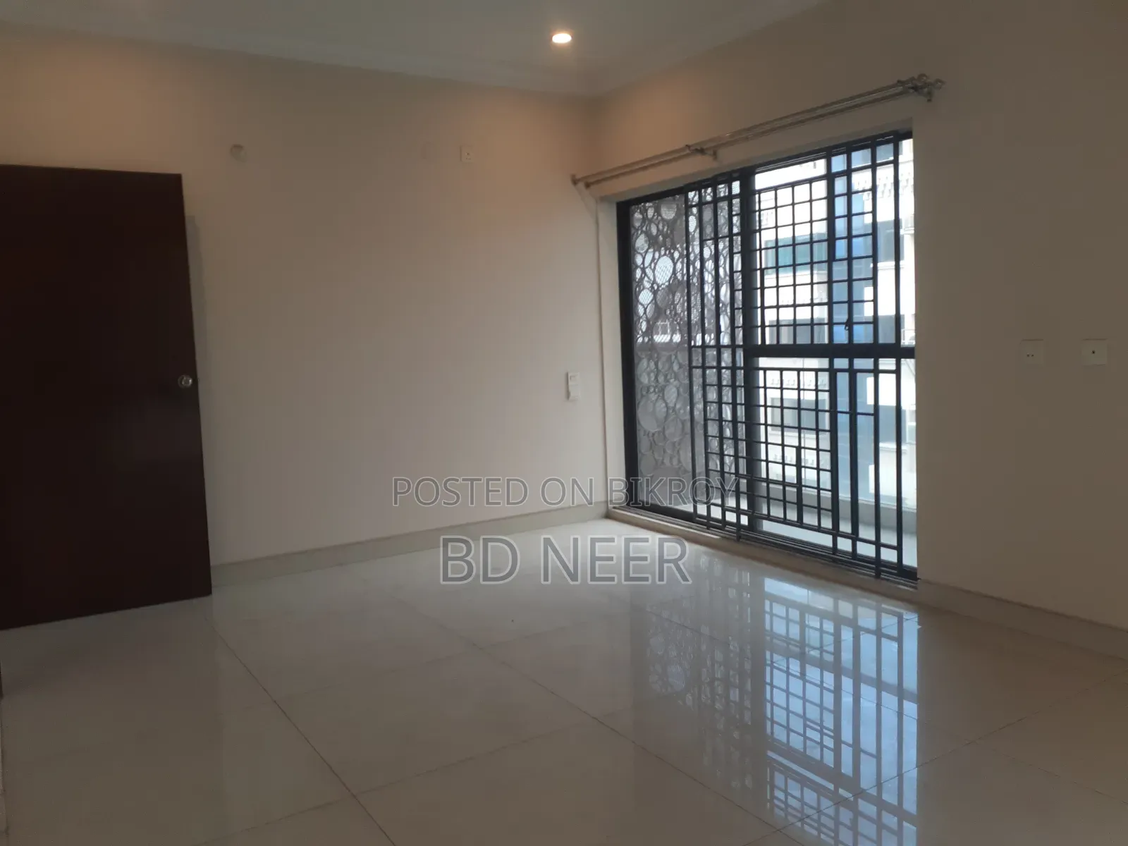 Office in Baridhara Diplomatic Zone in Baridhara