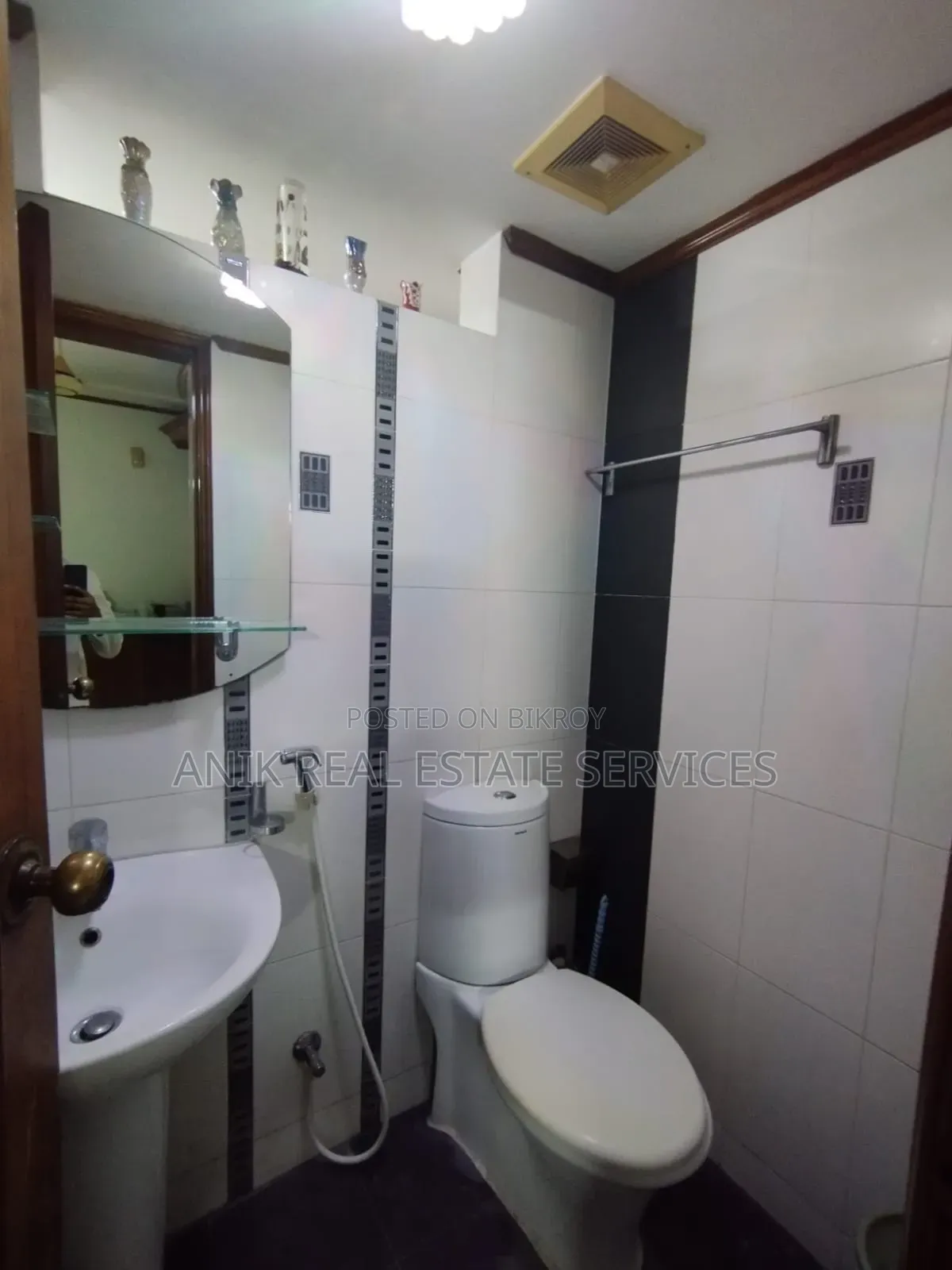 Furnished 3-Bedroom Apartment in Anik Real Estate, Gulshan for Rent in Gulshan