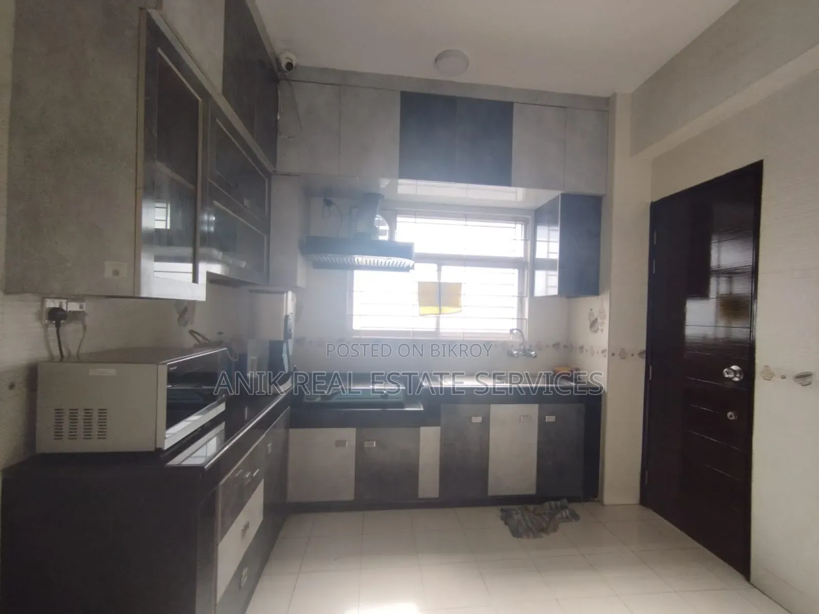 Furnished 3 Bedroom Apartment in Anik Real Estate, Banani for Rent in Banani