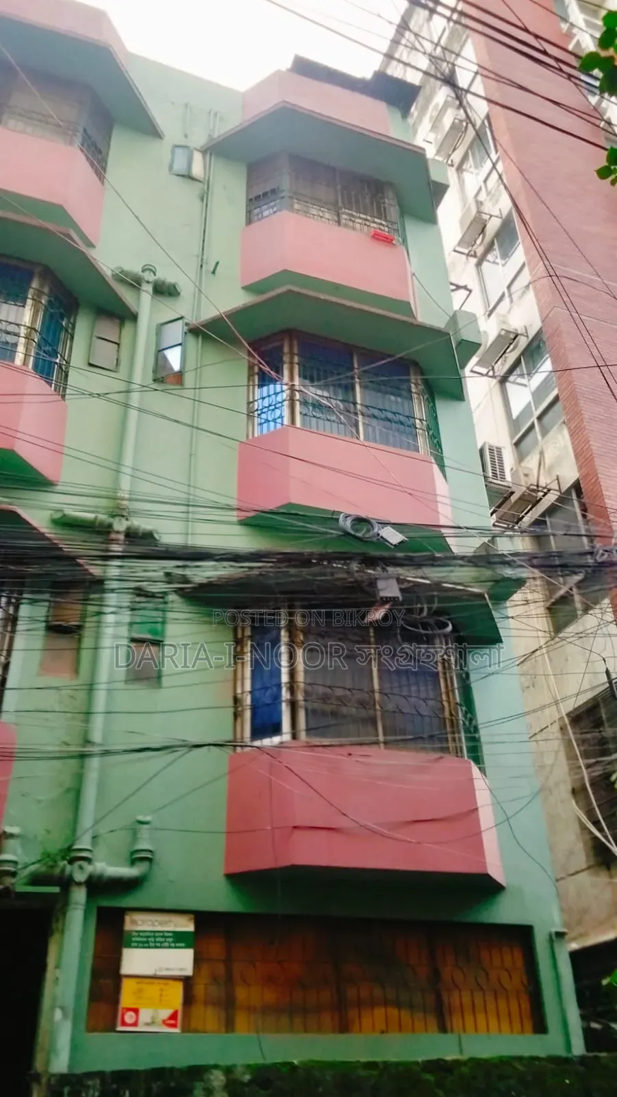 8 Bedroom House in August 6, Motijheel for Sale in Motijheel