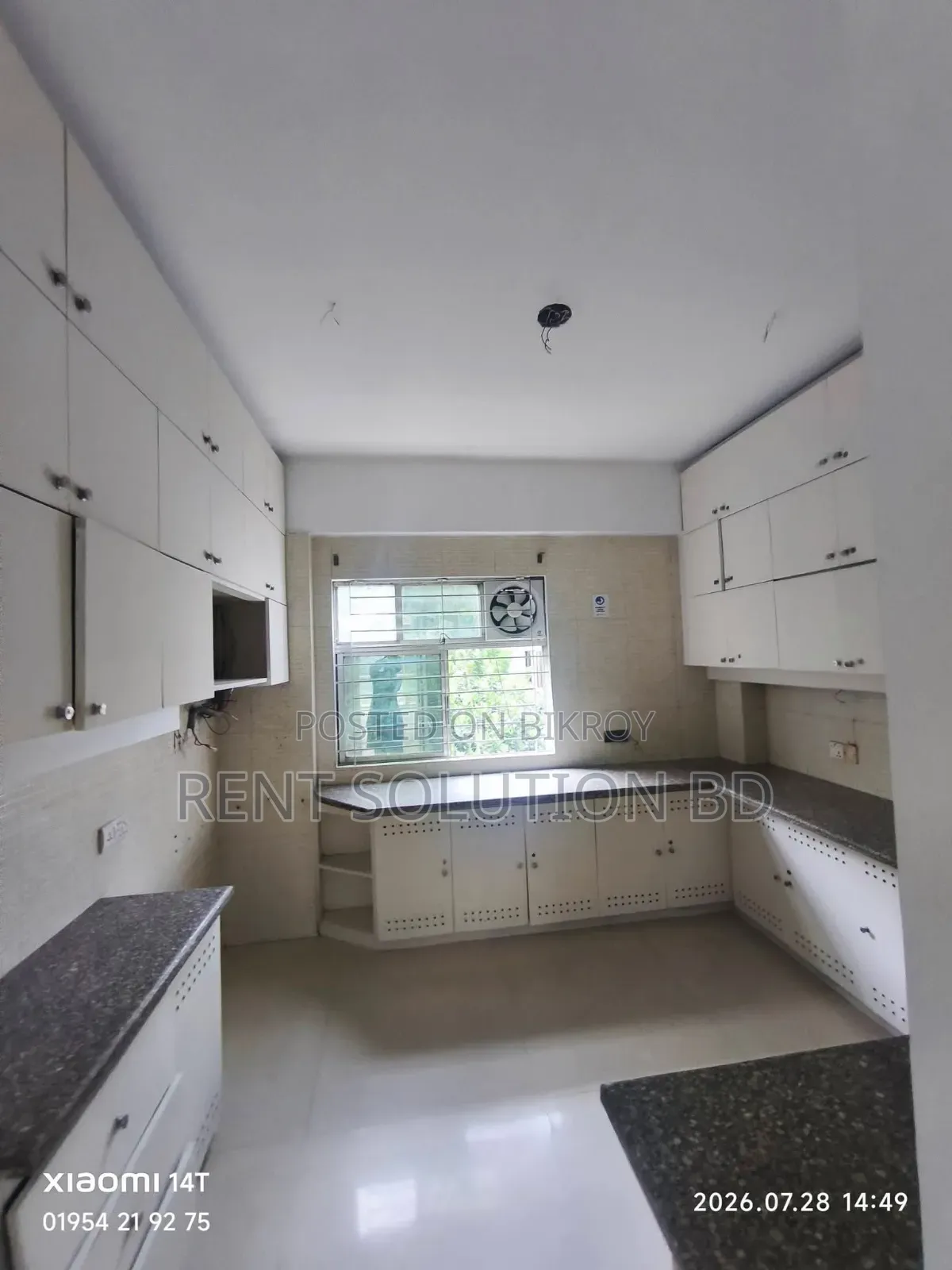 2750 SQFT Open Space Office for Rent | Gulshan | Lake View in Gulshan