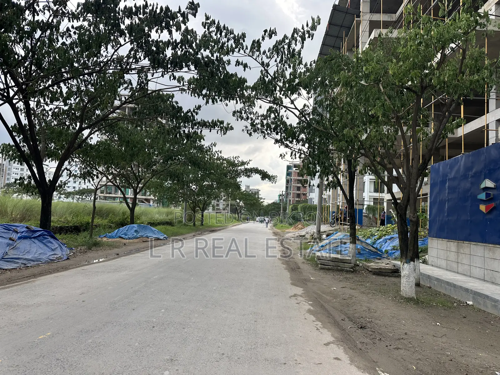 M Block, 4 Katha, Front 40 Feet Wide Road, Bashundhara R/A in Basundhara