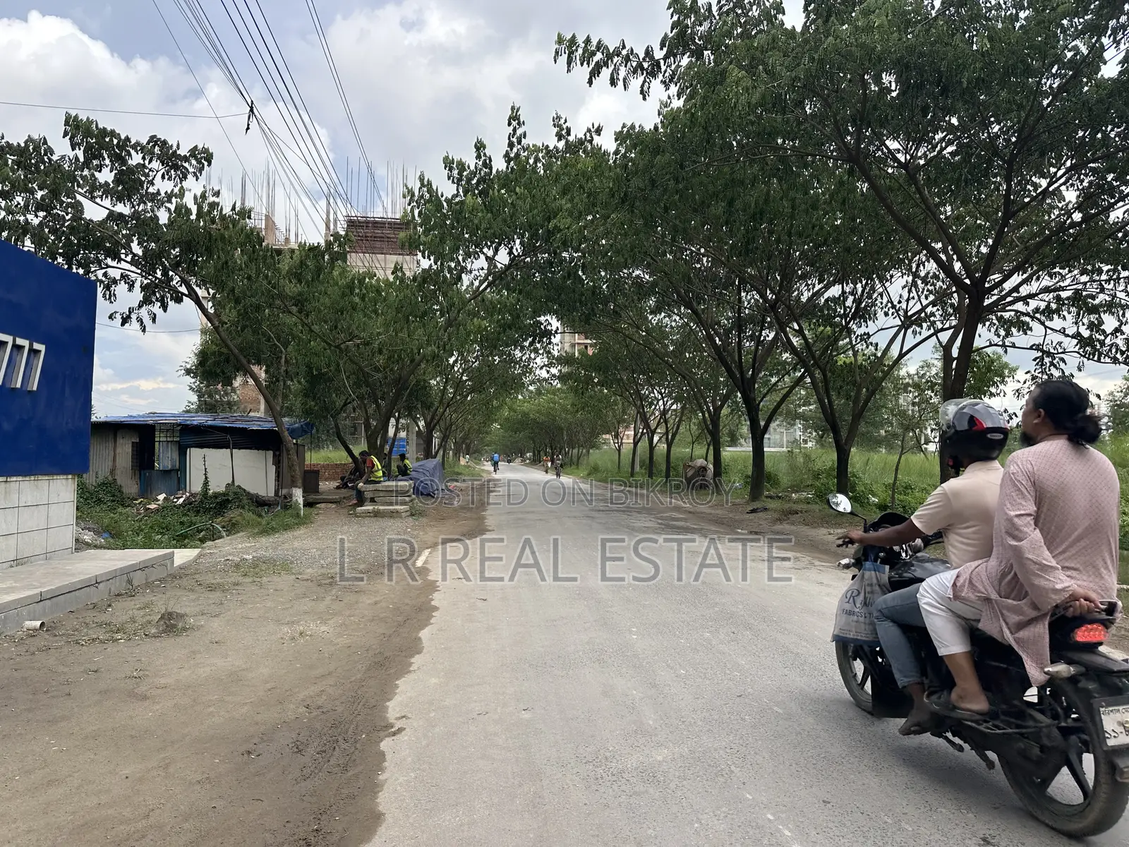 M Block, 4 Katha, Front 40 Feet Wide Road, Bashundhara R/A in Basundhara