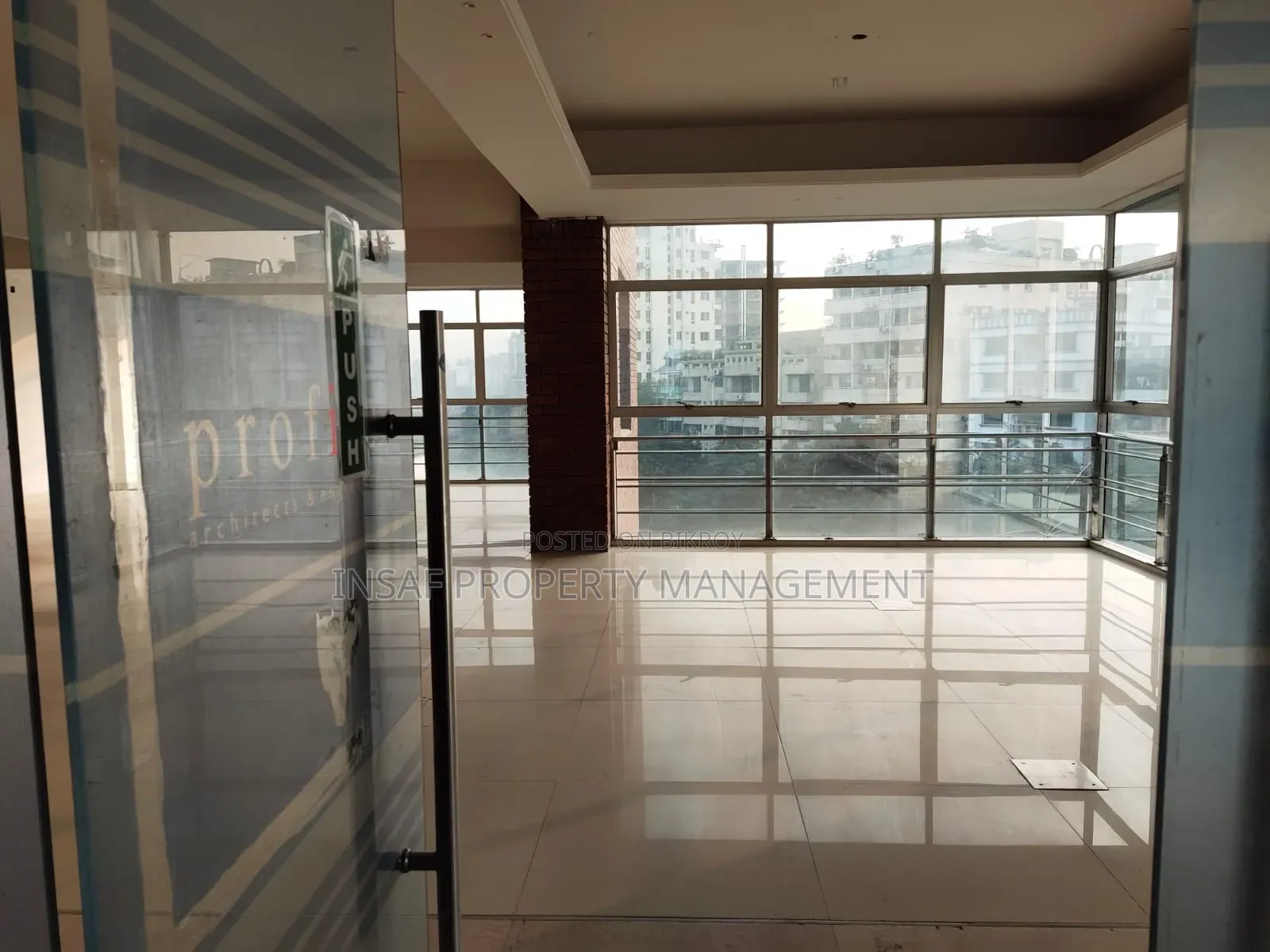 2900 Sqft Open Office Space Rent Gulshan 1 Lake View Nice Space in Gulshan