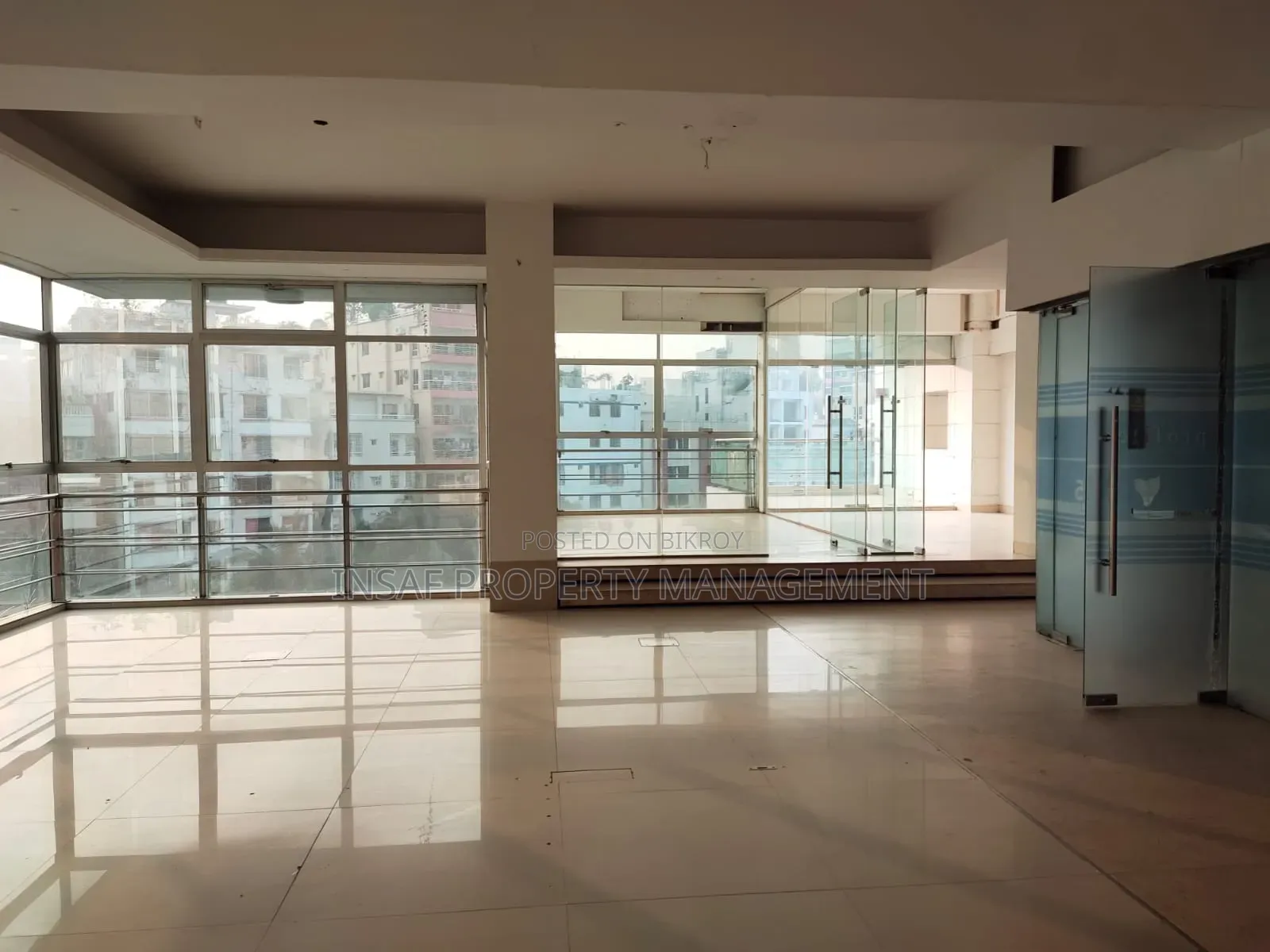 2900 Sqft Open Office Space Rent Gulshan 1 Lake View Nice Space in Gulshan