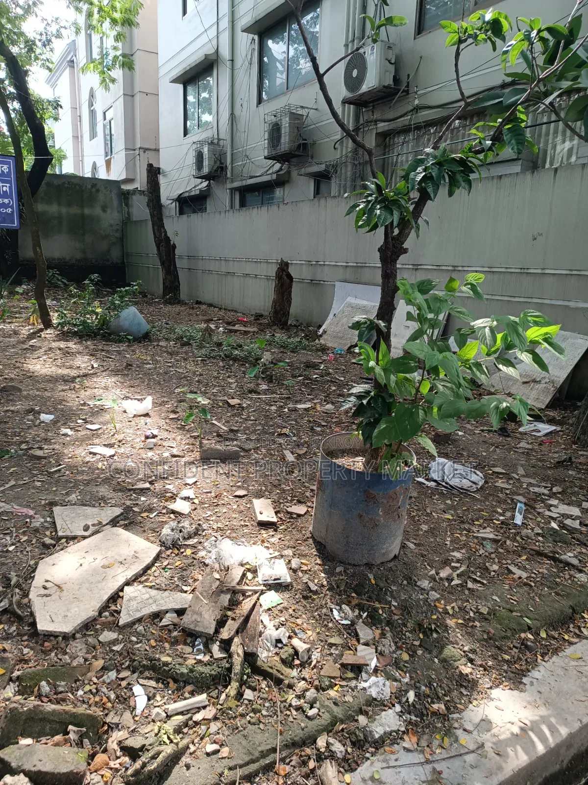 Land Sale in Nikunjo in Gulshan