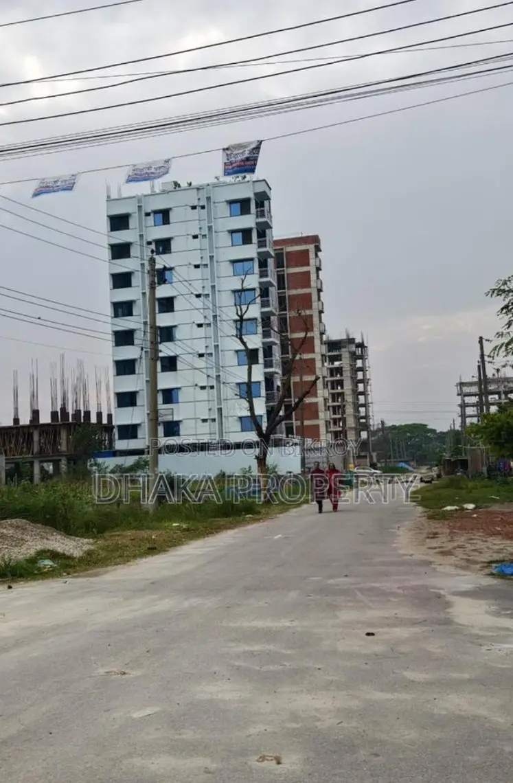 60ft Road 3 Katha Park North at Sector-17/I. in Uttara