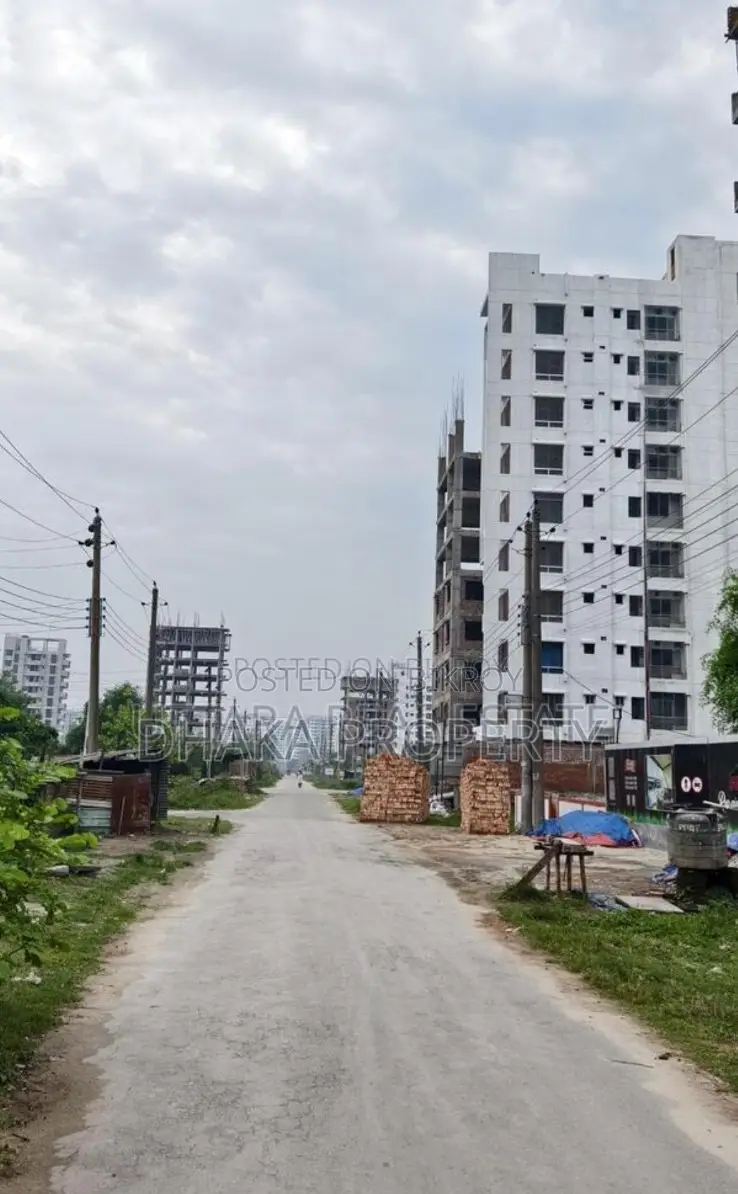 60ft Road 3 Katha Park North at Sector-17/I. in Uttara