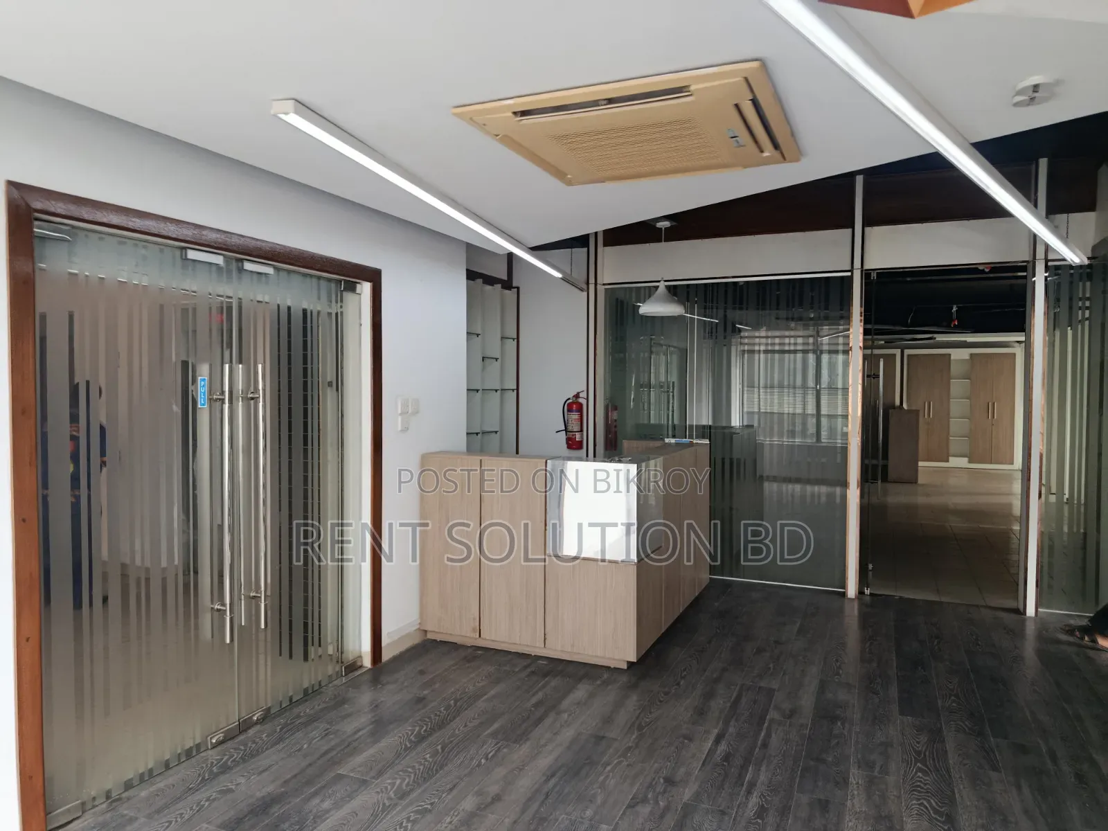Nicely Well Interior Semi Furnished Commercial Office Space in Gulshan
