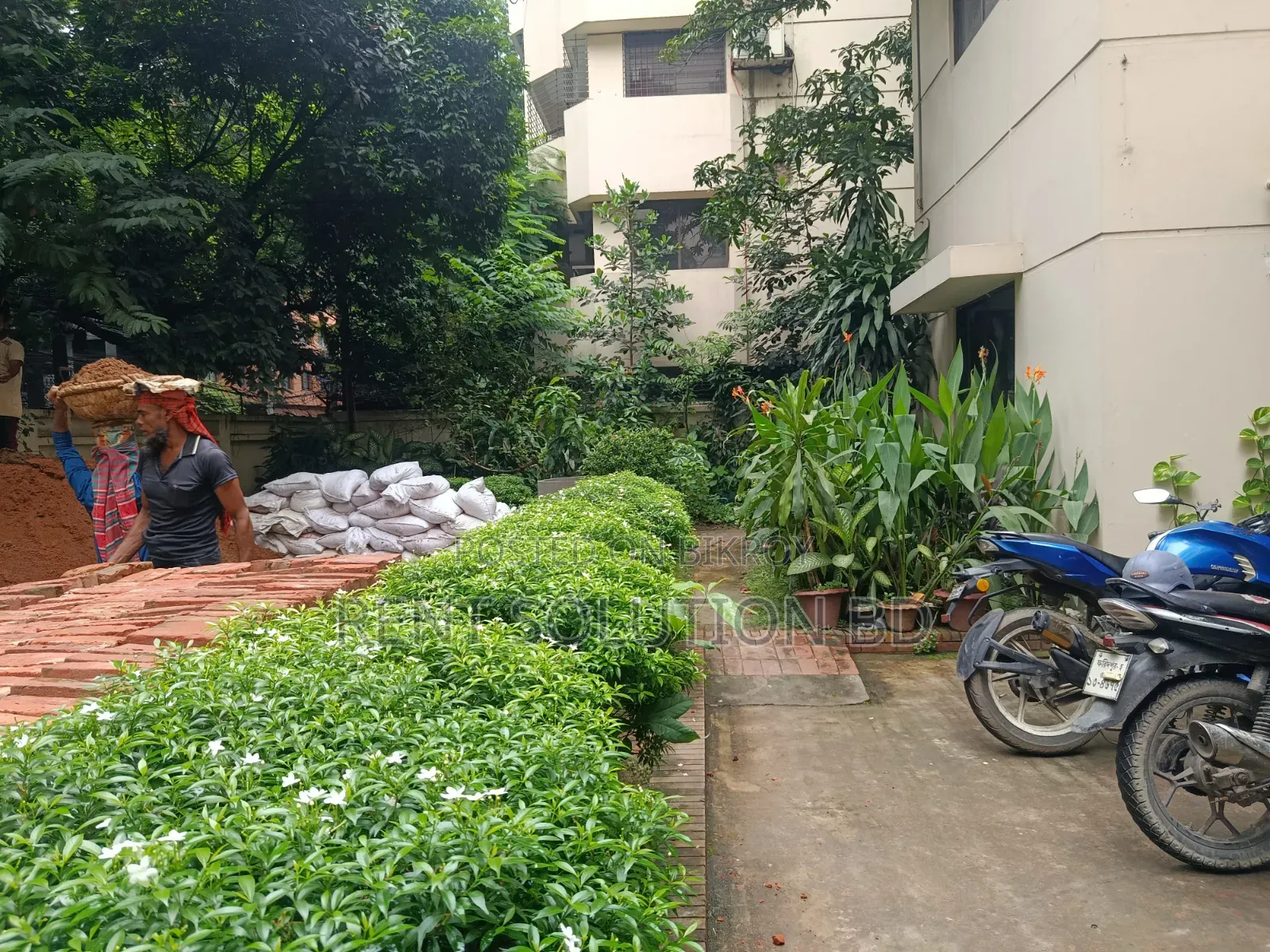 Restaurant Space Ground Floor and Garden in Gulshan