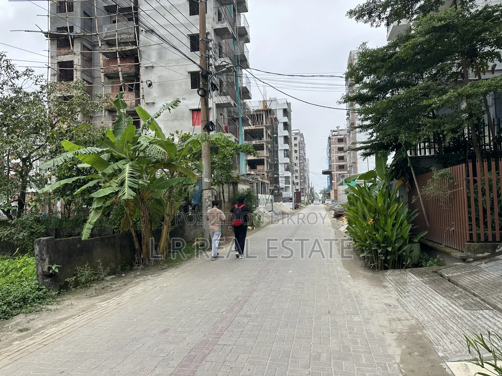 L Block, 4 Katha, Plot Sell Urgent, Bashundhara R/A in Basundhara