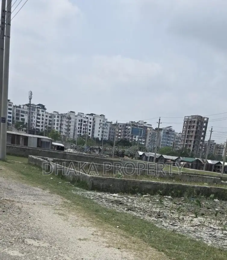 60ft Road 3 Katha Park West at Sector-17/B in Uttara