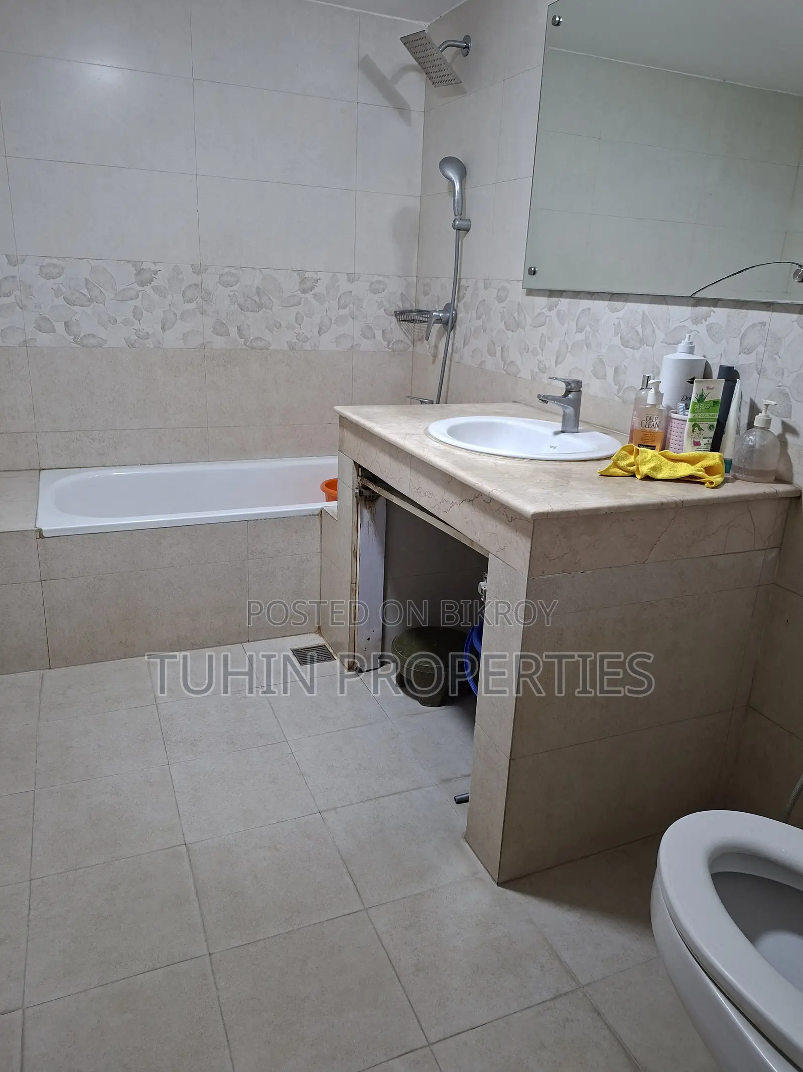 Four Bedroom Apartment in Banani for Sale in Banani