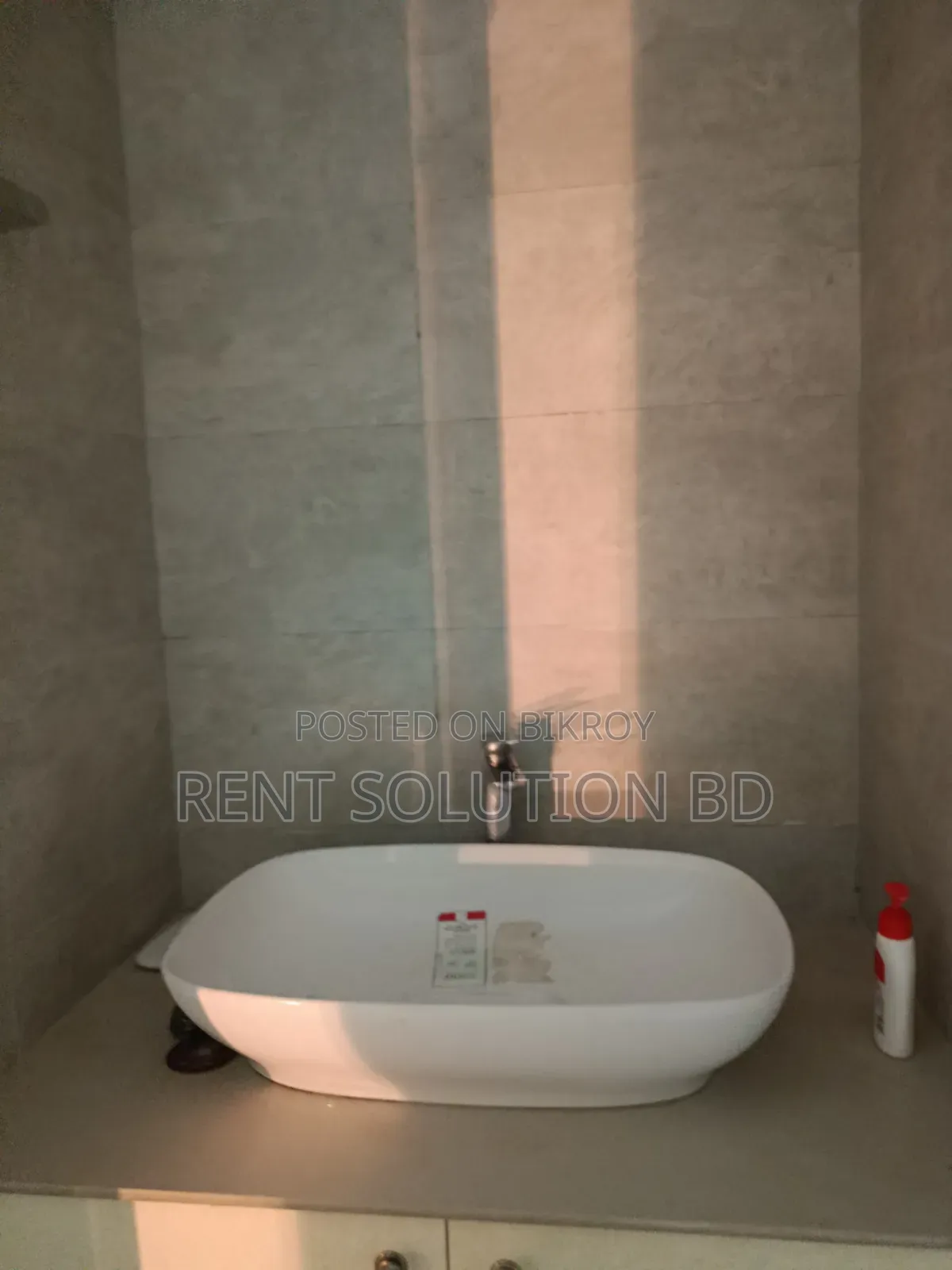 Ground Floor Rent for Cafe/Showroom in Gulshan Avenue in Gulshan
