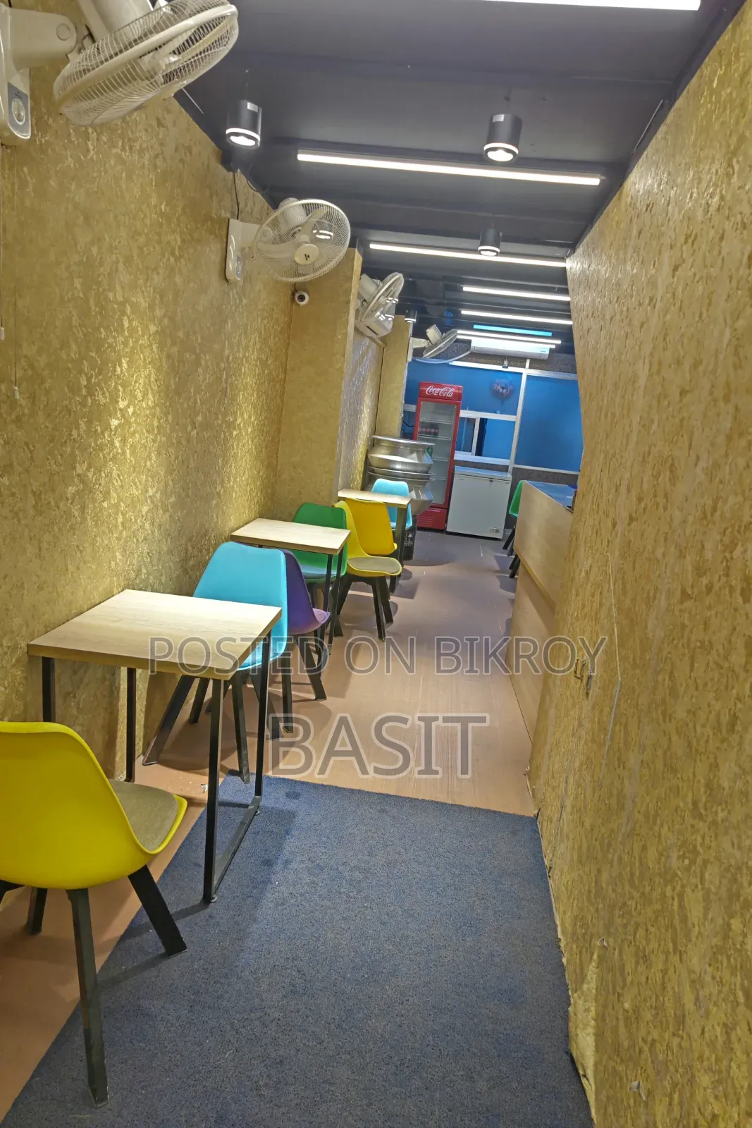 Restaurant Sell in Wari