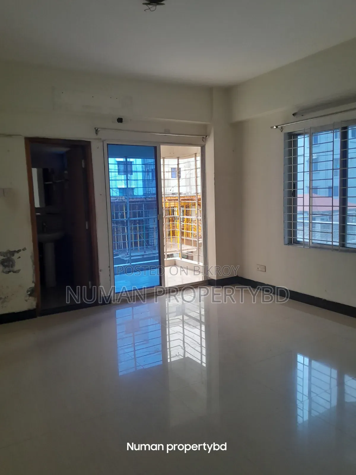 4-Bedroom Apartment in Numan Property Bd, Basundhara for Rent in Basundhara