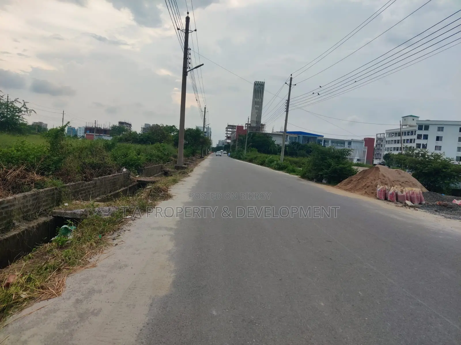 5 Katha North Facing Plot Sell on 60 Feet Road, N Block in Basundhara