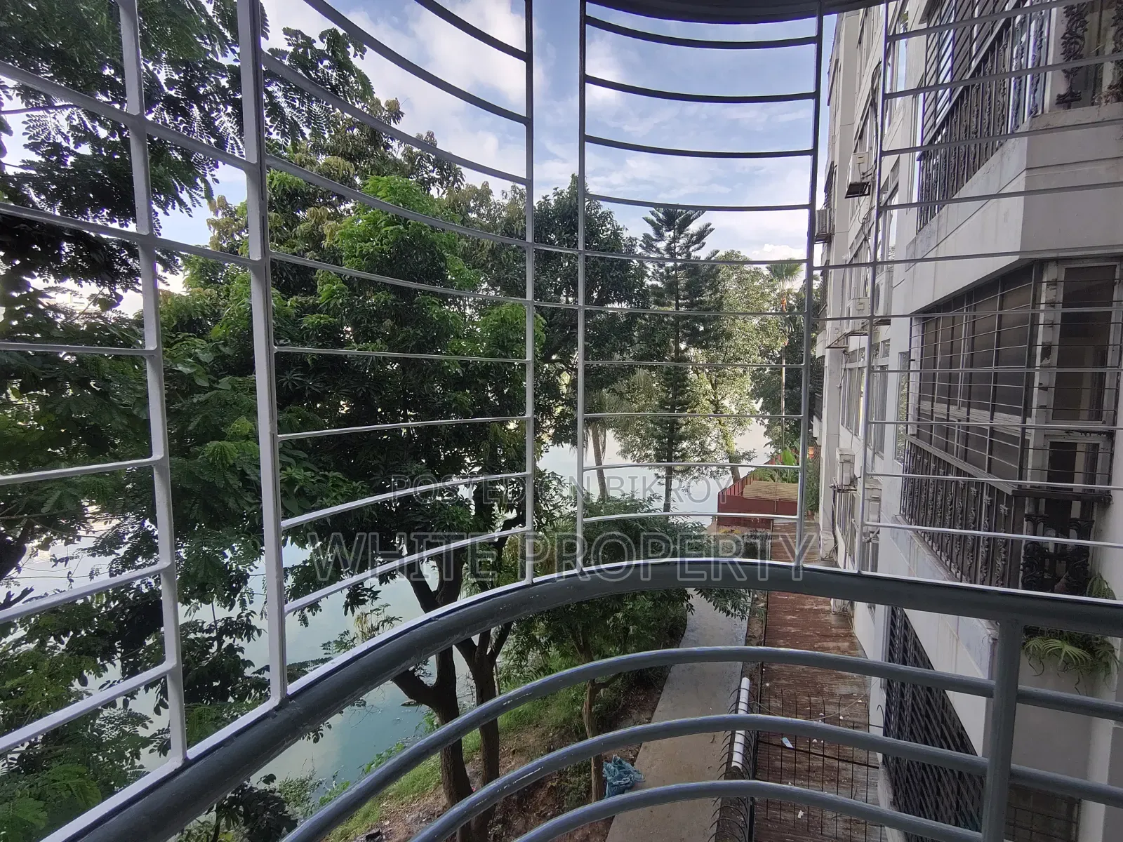 3 Bedroom Apartment in White Property, Gulshan for Sale in Gulshan