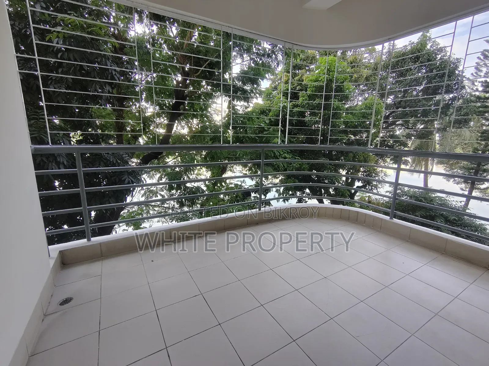 3 Bedroom Apartment in White Property, Gulshan for Sale in Gulshan