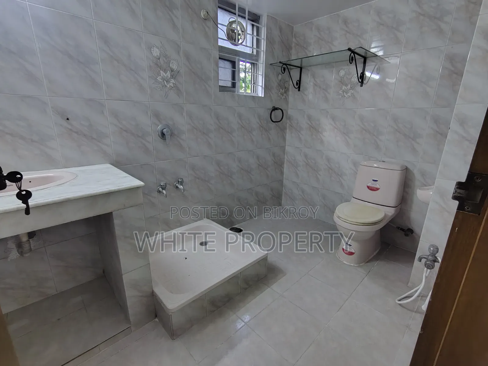 3 Bedroom Apartment in White Property, Gulshan for Sale in Gulshan