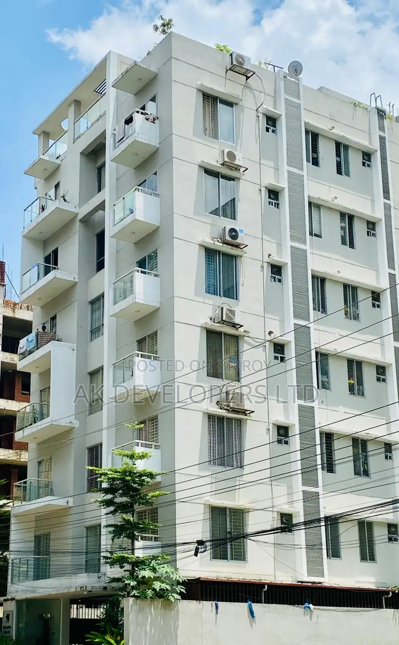 3-Bedroom Apartment in Shwapno Nibash, Basundhara for sale in Basundhara