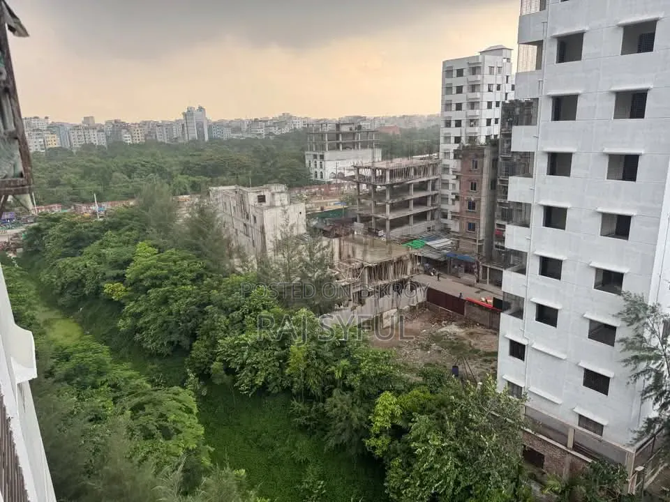 3 Bedroom Apartment in Road 8, Mohammadpur for Sale in Mohammadpur