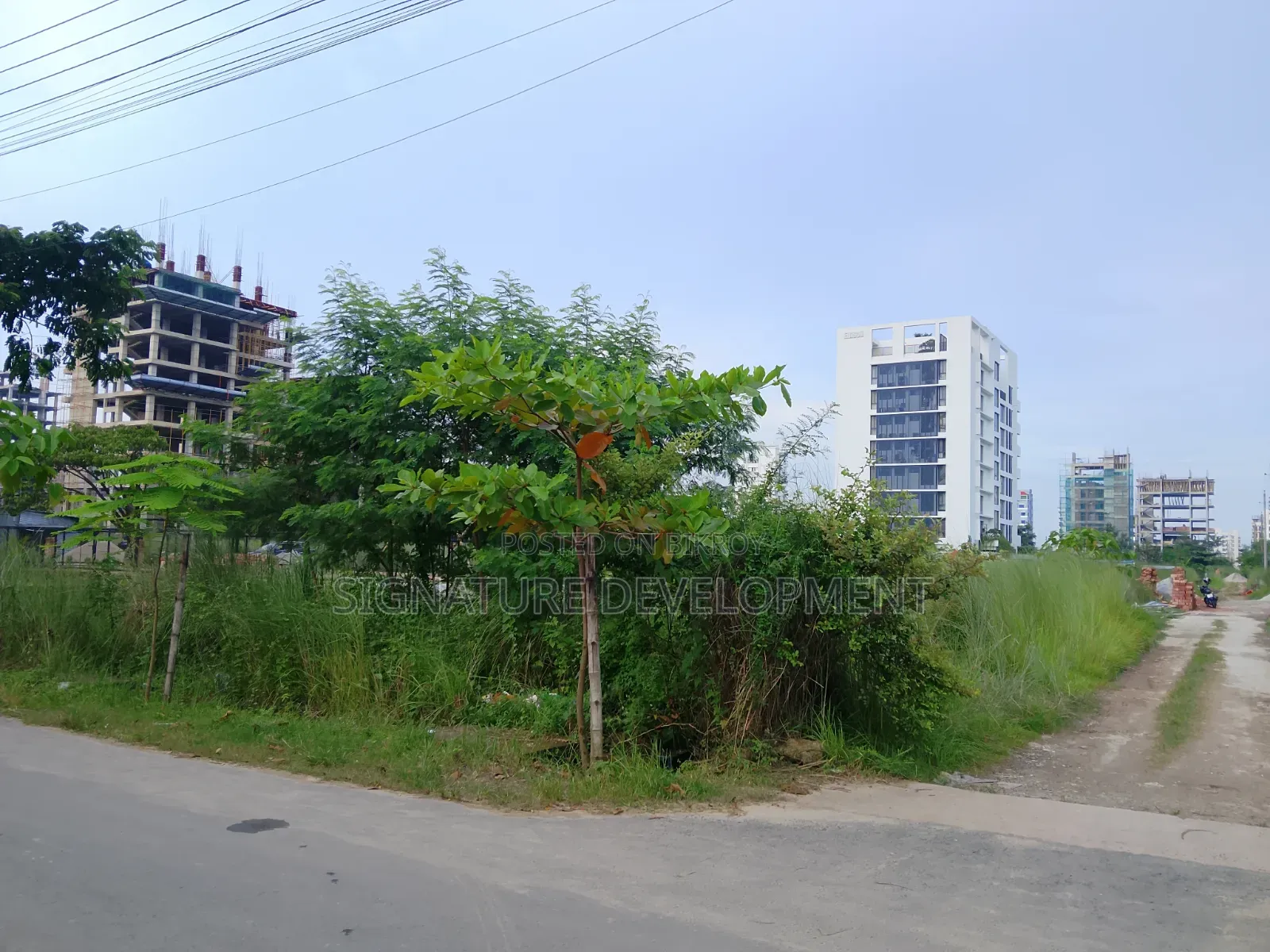 Block-M//4 Katha//Corner//Plot Sale in Bashundhara R/A in Basundhara