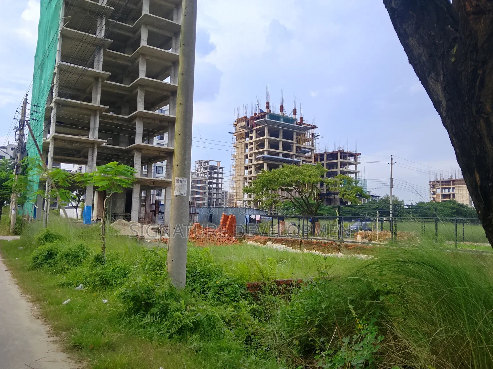 Block-M//4 Katha//Corner//Plot Sale in Bashundhara R/A in Basundhara